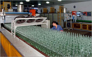 螺桿式空氣壓縮機(jī)應(yīng)用玻璃廠